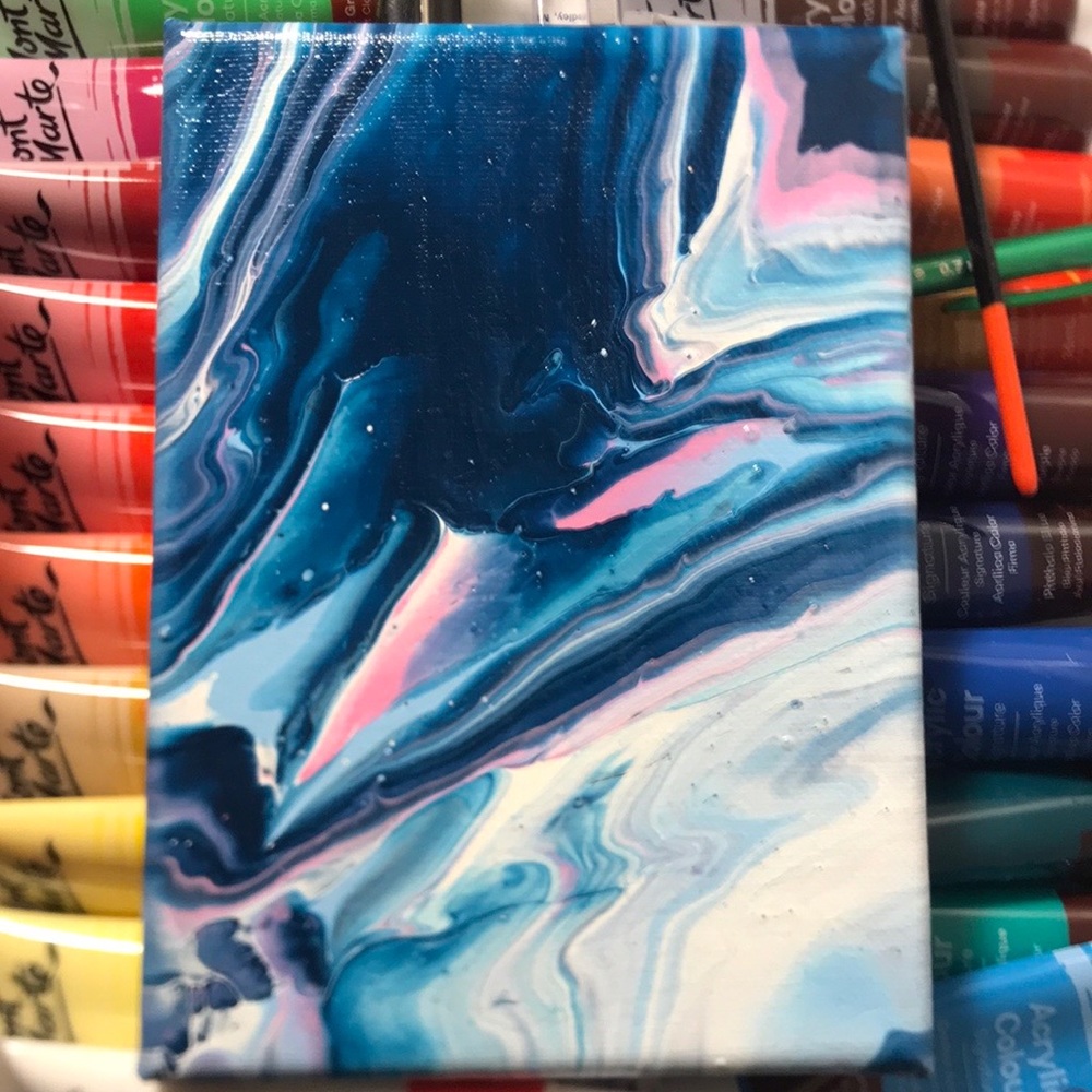 Selling a 7 x 5 pour painting.